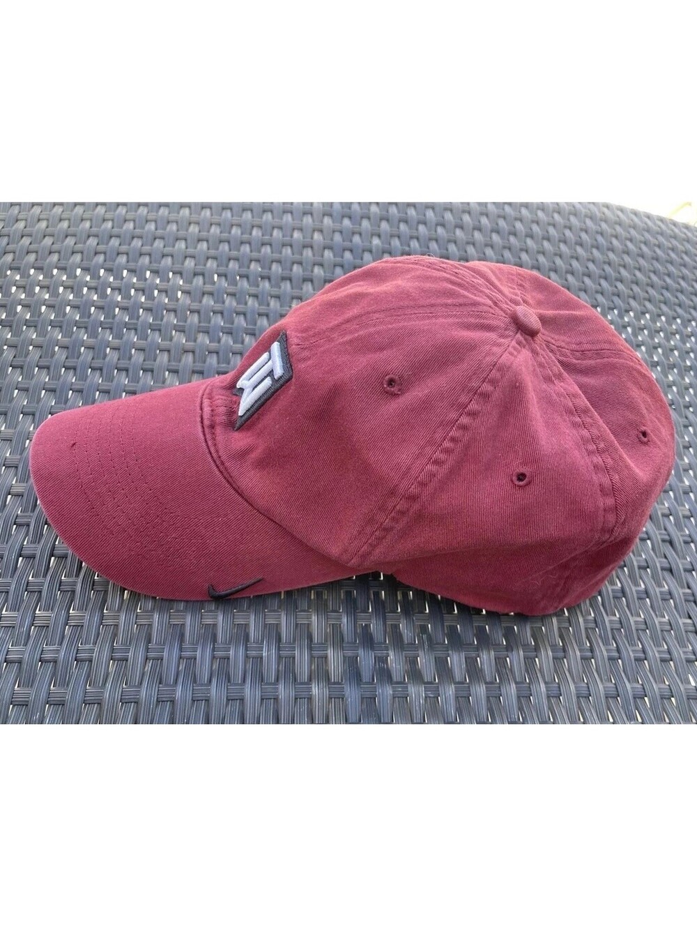 Tiger Woods Nike Golf Flex Fitted Seems M-L Hat Cap Baseball Dad Men Women Red